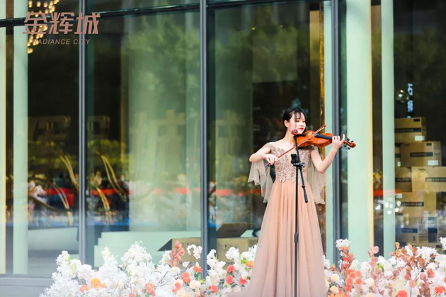 石狮·金辉城营销中心开放芭蕾舞表演